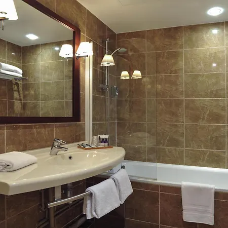 Mercure Relays Du Chateau Hotel 4*