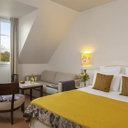 Mercure Relays Du Chateau 호텔 4*