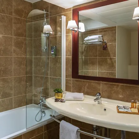 Mercure Relays Du Chateau Отель 4*