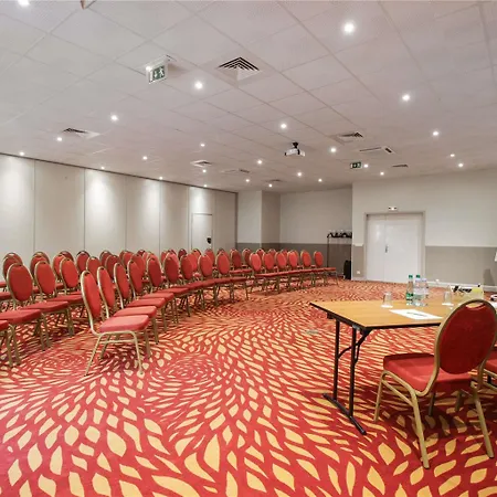 Mercure Relays Du Chateau 4* رامبوييه