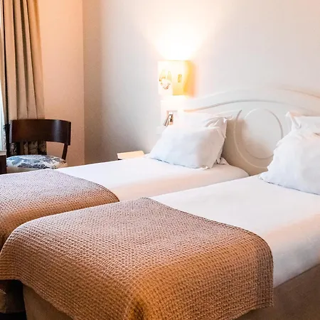 Mercure Relays Du Chateau 호텔 4*