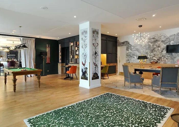 Mercure Relays Du Chateau Hotell 4*